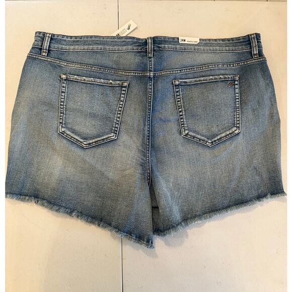 087 William Rast NWT Embroidered Floral Denim High Rise Shorts Sz 24W - Picture 3 of 6